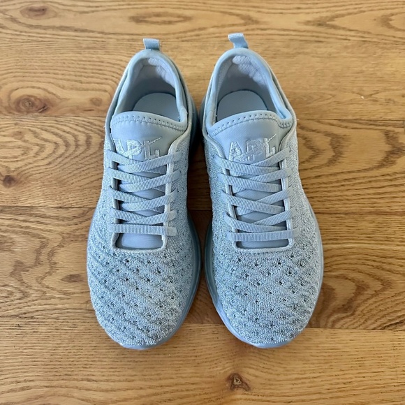 APL Metallic Silver TechLoom Phantom in Size 6 - Picture 9 of 10